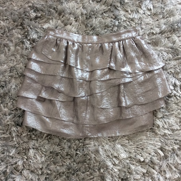 Club Monaco pale grey ruffle skirt - Picture 3 of 5